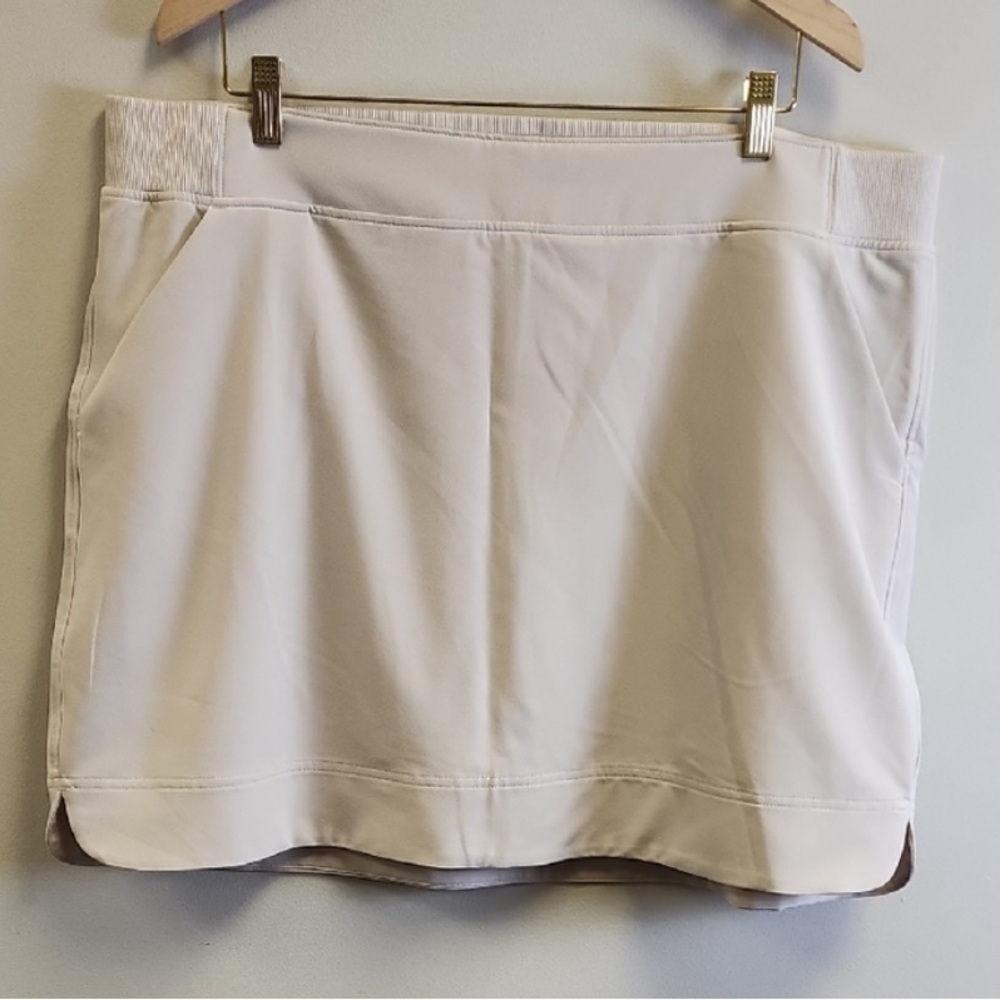 32 Degrees Cream Skirt Women’s XXL